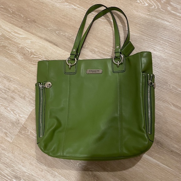 Coach Handbag - Picture 1 of 3